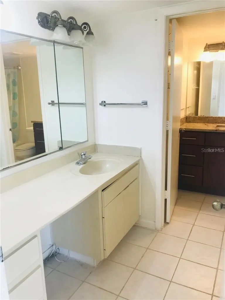 6330 Grand Bahama Circle Tampa FL 33615