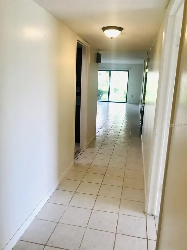 6330 Grand Bahama Circle Tampa FL 33615