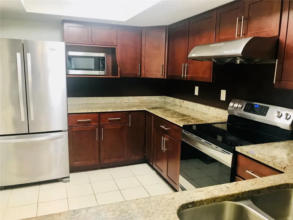 6330 Grand Bahama Circle Tampa FL 33615