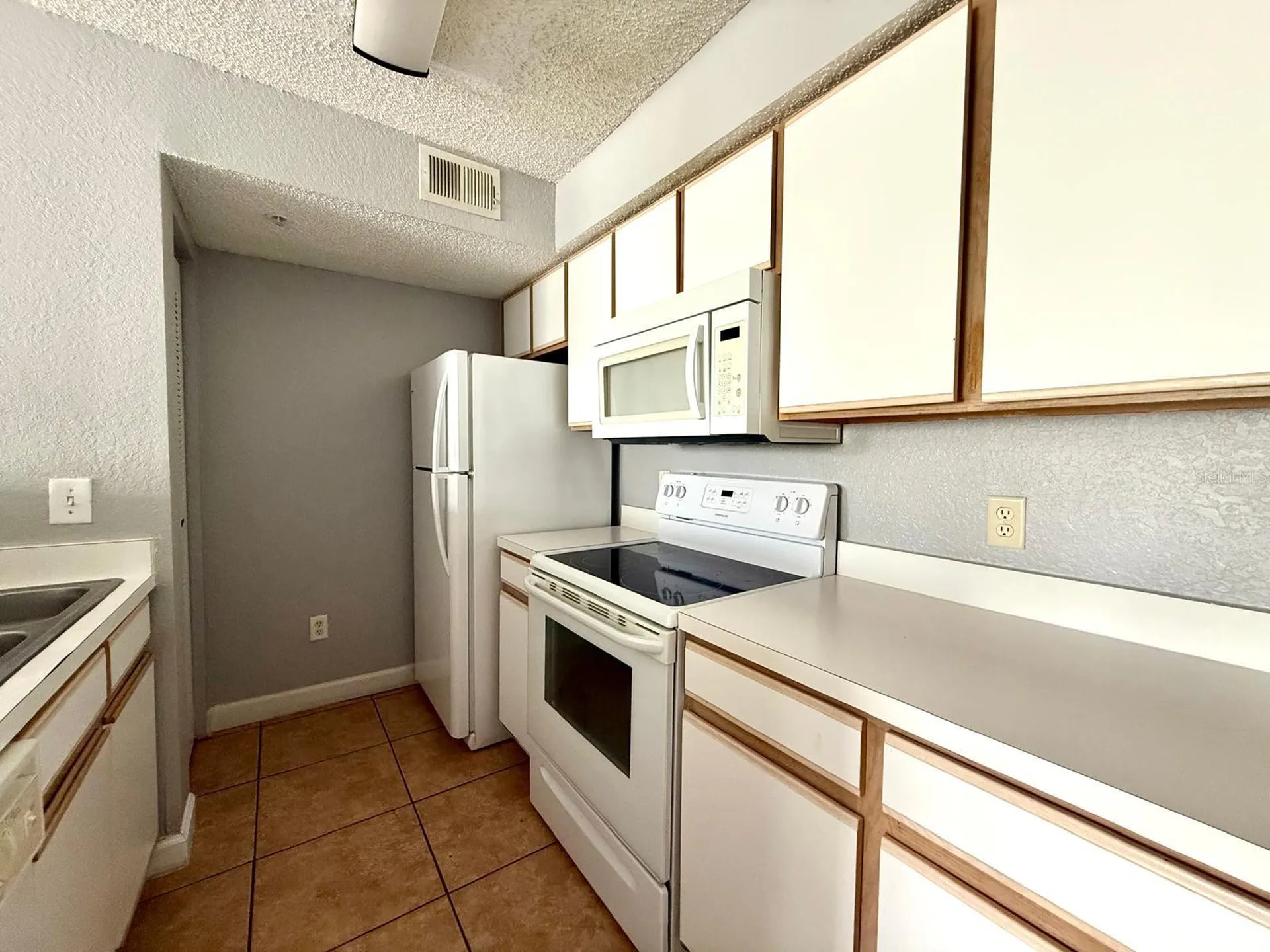 2210 Grand Cayman Court Kissimmee FL 34741