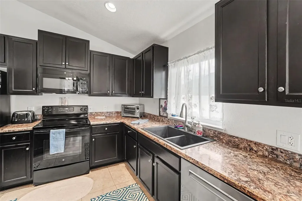 16342 Vine Cliff Avenue Hudson FL 34667