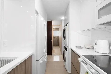 81 Kings Court San Juan PR 00911