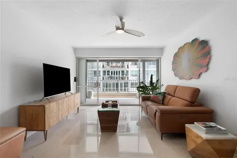 81 Kings Court San Juan PR 00911