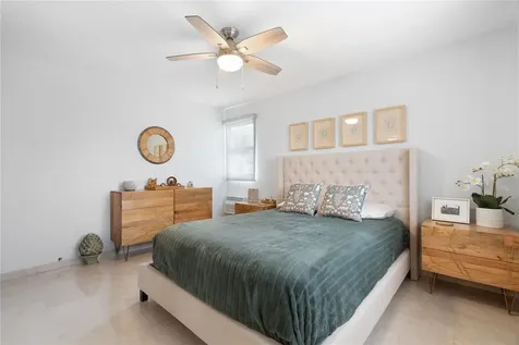 81 Kings Court San Juan PR 00911