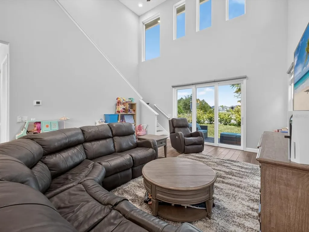 196 Hampton Loop Davenport FL 33837