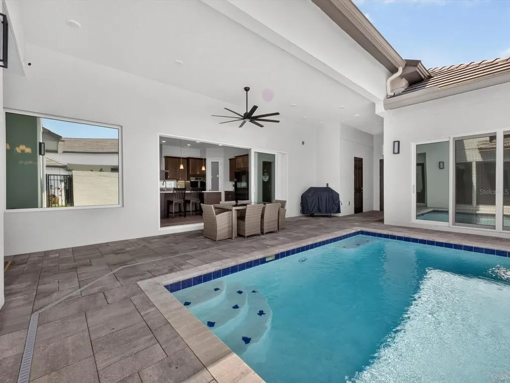 196 Hampton Loop Davenport FL 33837