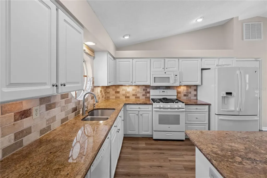 6323 Silver Lakes Drive E Lakeland FL 33810