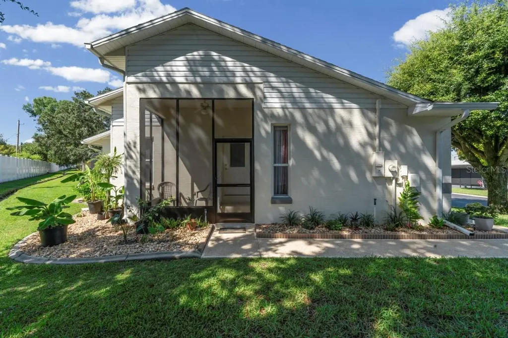 6323 Silver Lakes Drive E Lakeland FL 33810