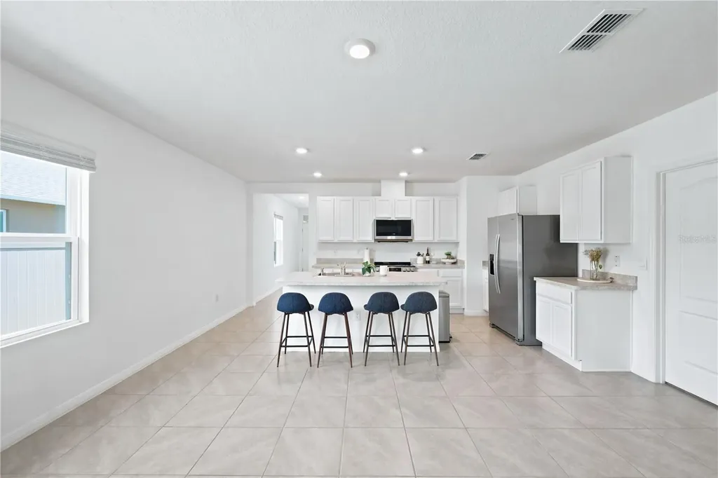 2733 Reddish Egret Bend Harmony FL 34773