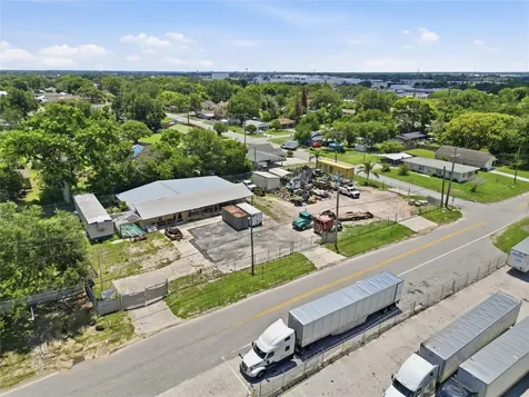 513 Ariana Avenue Auburndale FL 33823
