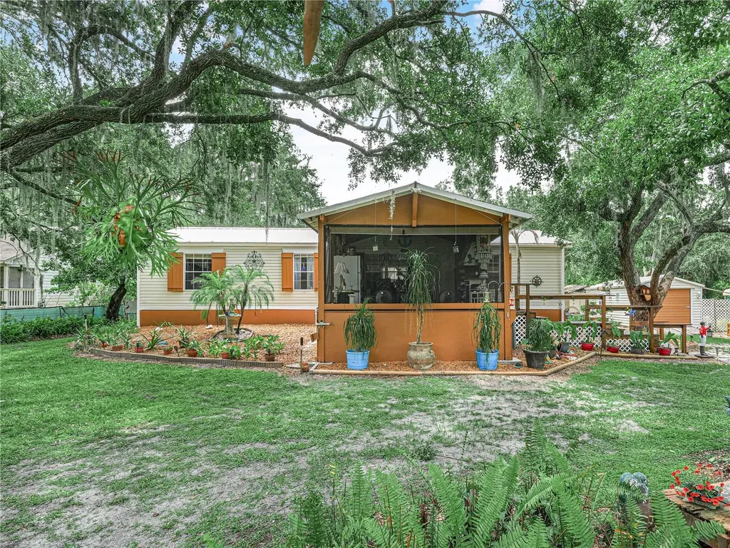 565 Landing Road Kenansville FL 34739