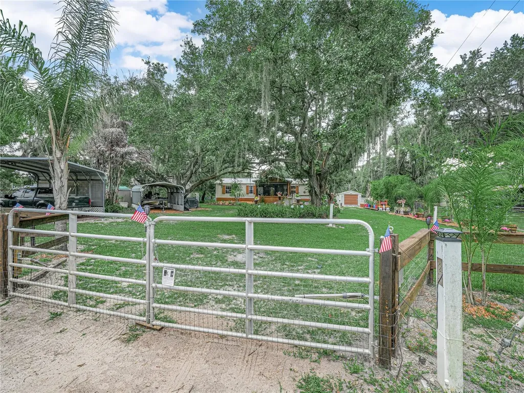 565 Landing Road Kenansville FL 34739