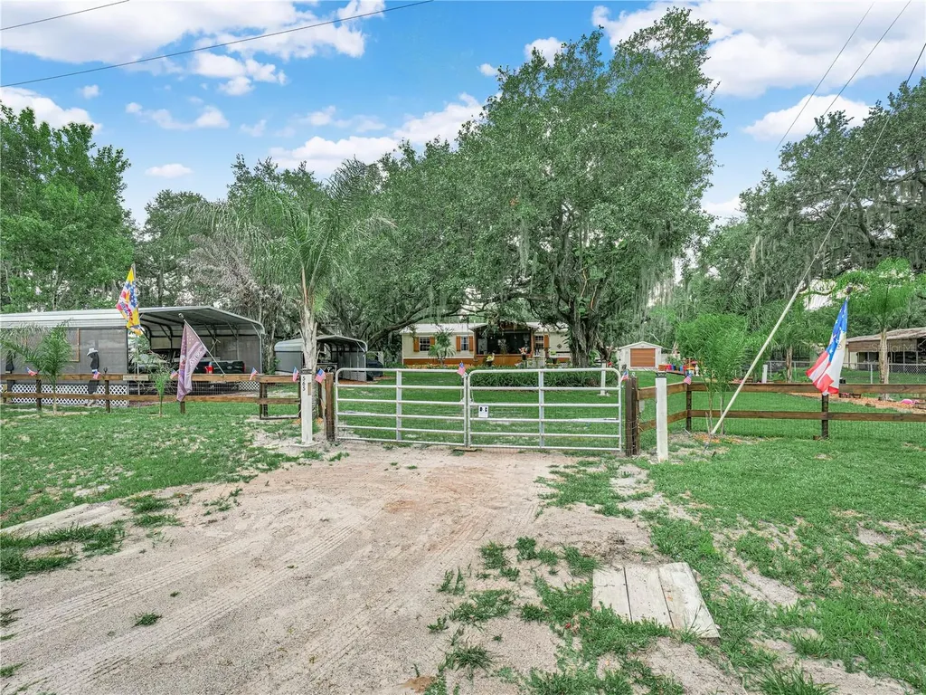 565 Landing Road Kenansville FL 34739