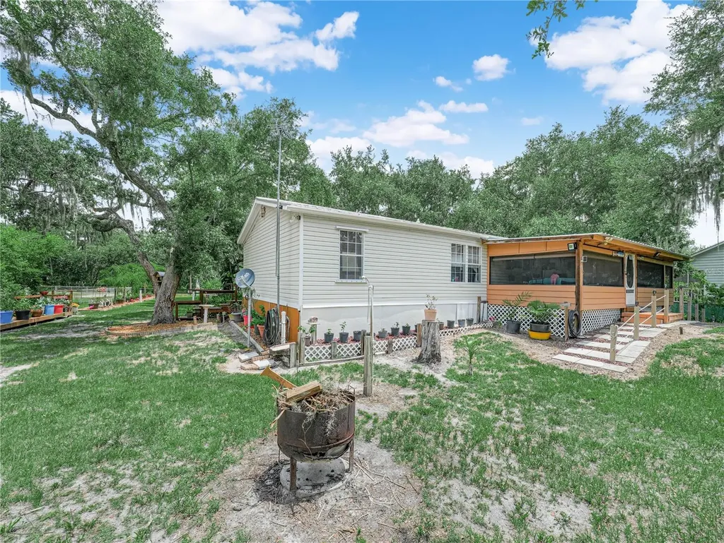 565 Landing Road Kenansville FL 34739