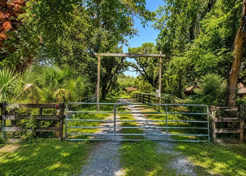 Lazy Acres Lane Longwood FL 32750