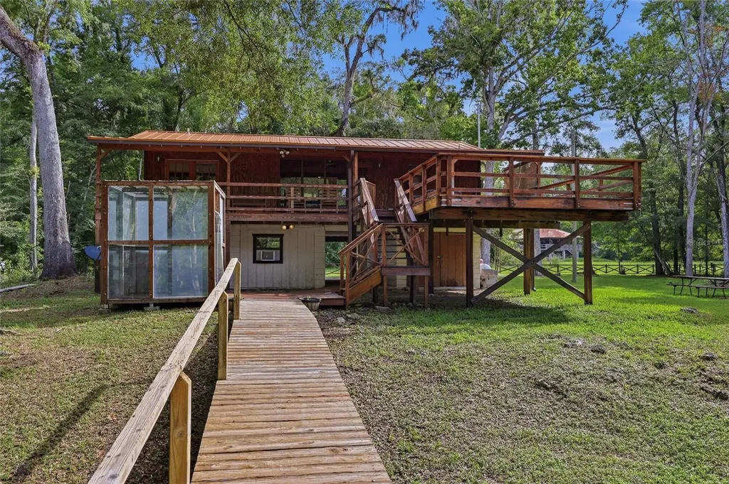470 SW Santa Fe Drive Fort White FL 32038