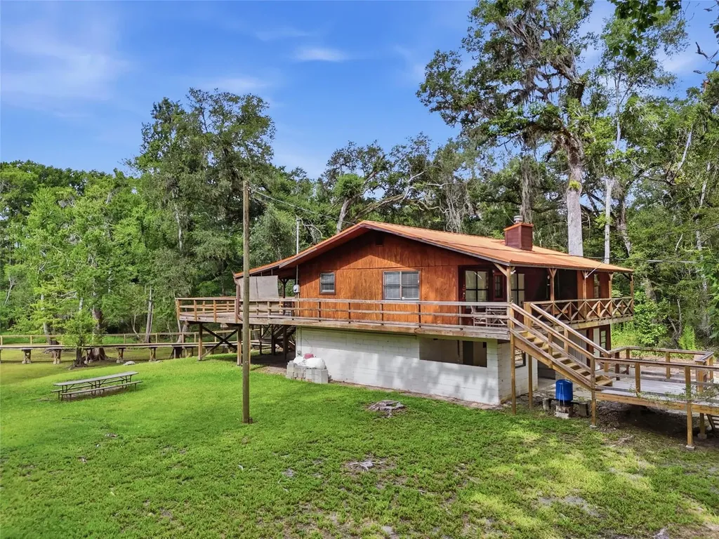470 SW Santa Fe Drive Fort White FL 32038