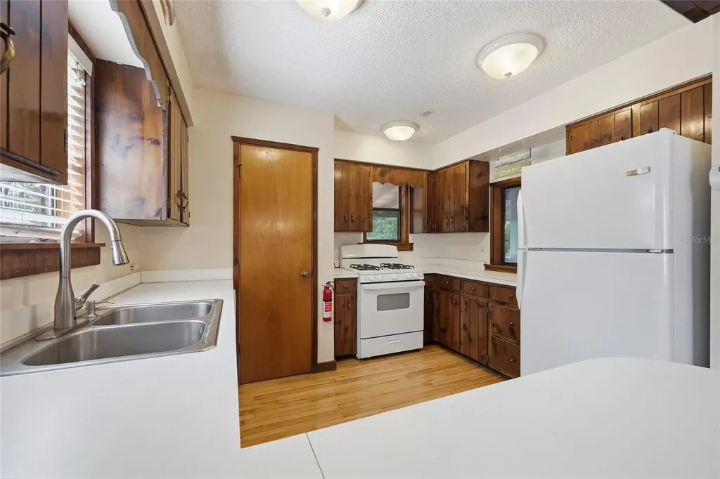 470 SW Santa Fe Drive Fort White FL 32038