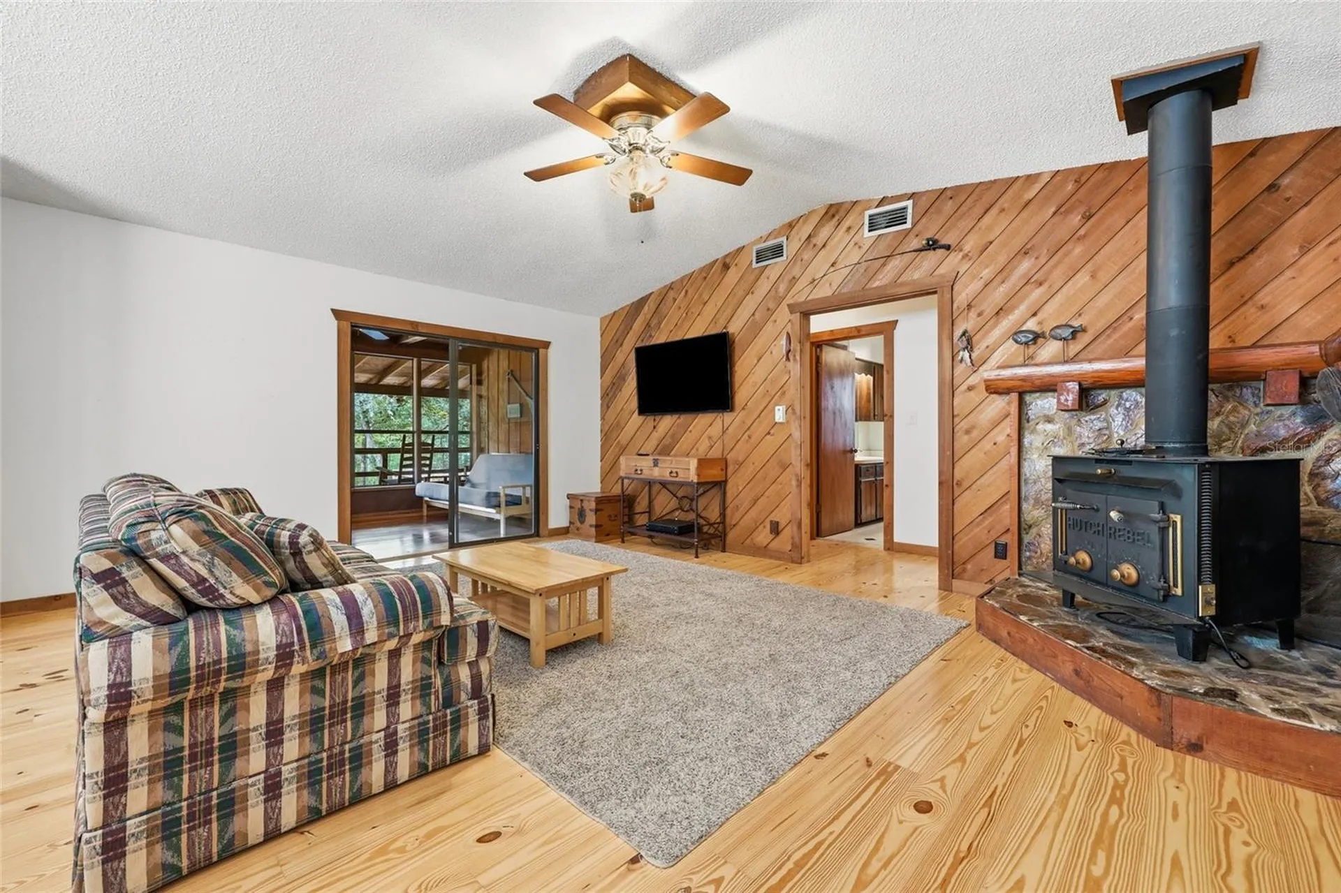 470 SW Santa Fe Drive Fort White FL 32038
