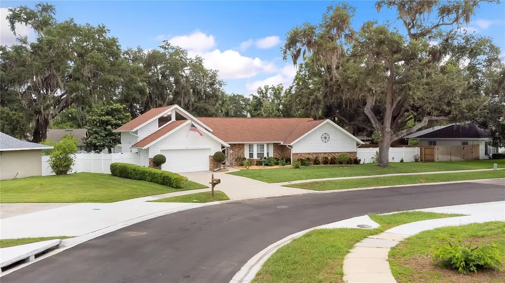 1516 Teakwood Drive Plant City FL 33563