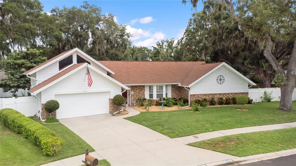 1516 Teakwood Drive Plant City FL 33563