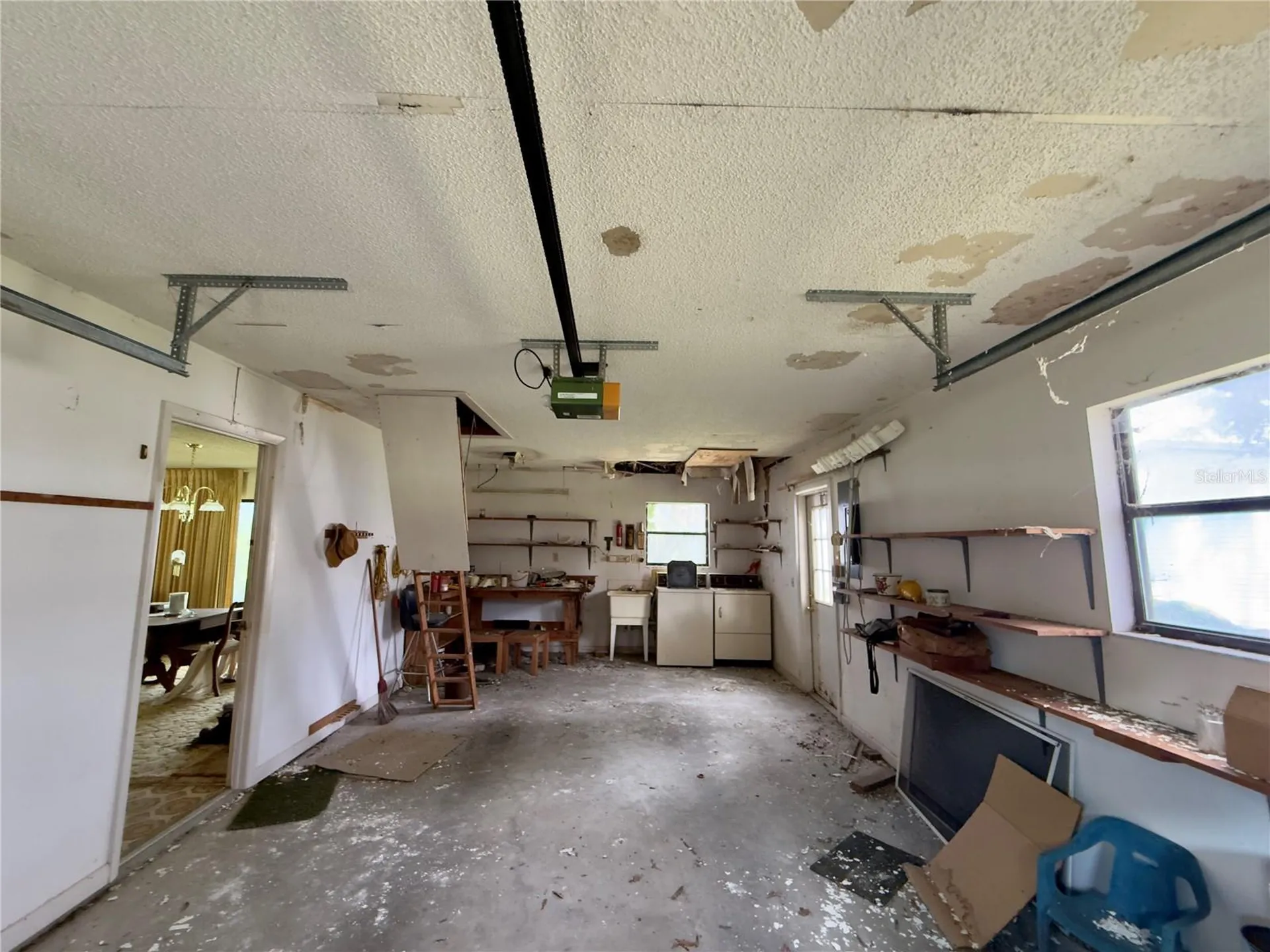 1082 Cr 457 Lake Panasoffkee FL 33538
