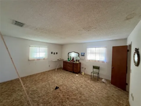1082 Cr 457 Lake Panasoffkee FL 33538