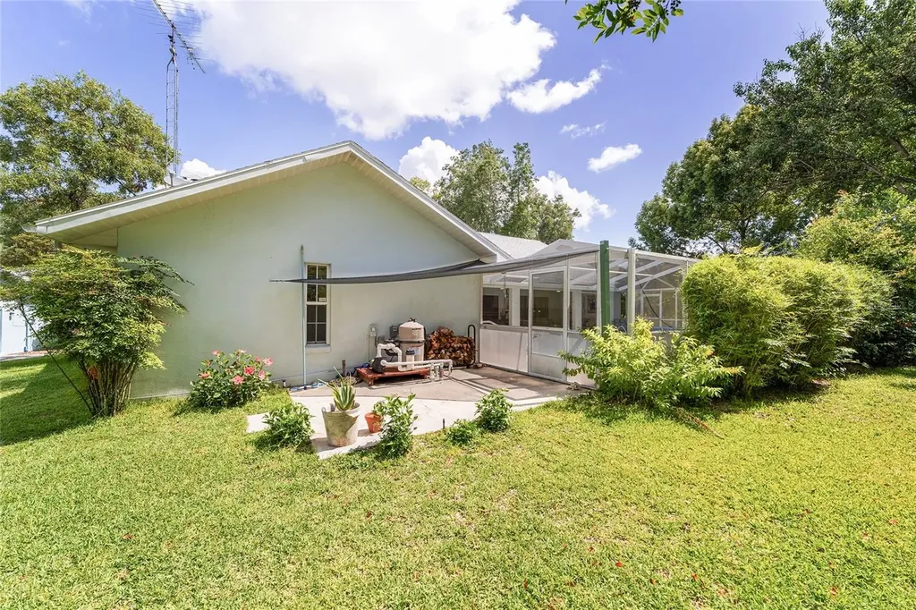 19800 SW 95th Street Dunnellon FL 34432