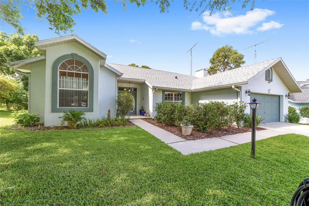 19800 SW 95th Street Dunnellon FL 34432