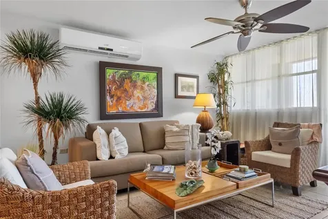 285 Palmas Inn Way Corner SE Humacao PR 00791