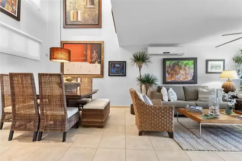 285 Palmas Inn Way Corner SE Humacao PR 00791