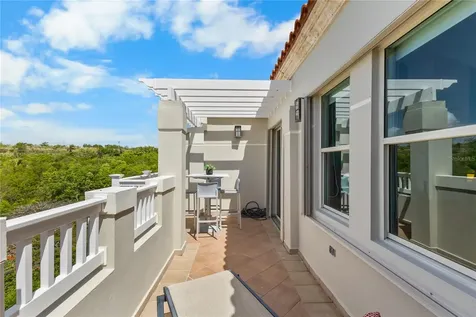 285 Palmas Inn Way Corner SE Humacao PR 00791
