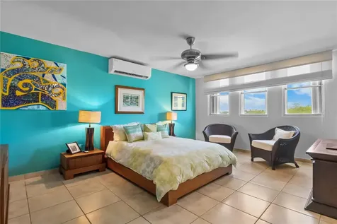 285 Palmas Inn Way Corner SE Humacao PR 00791