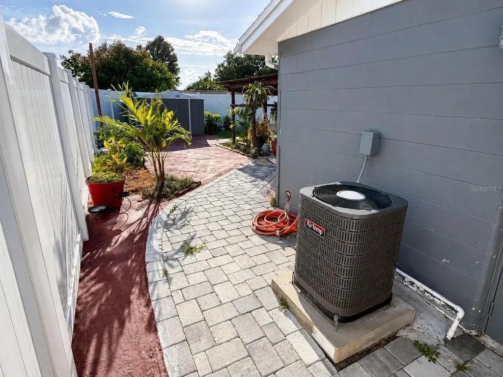 9015 Prosperity Lane Port Richey FL 34668
