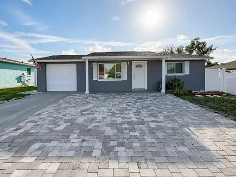 9015 Prosperity Lane Port Richey FL 34668