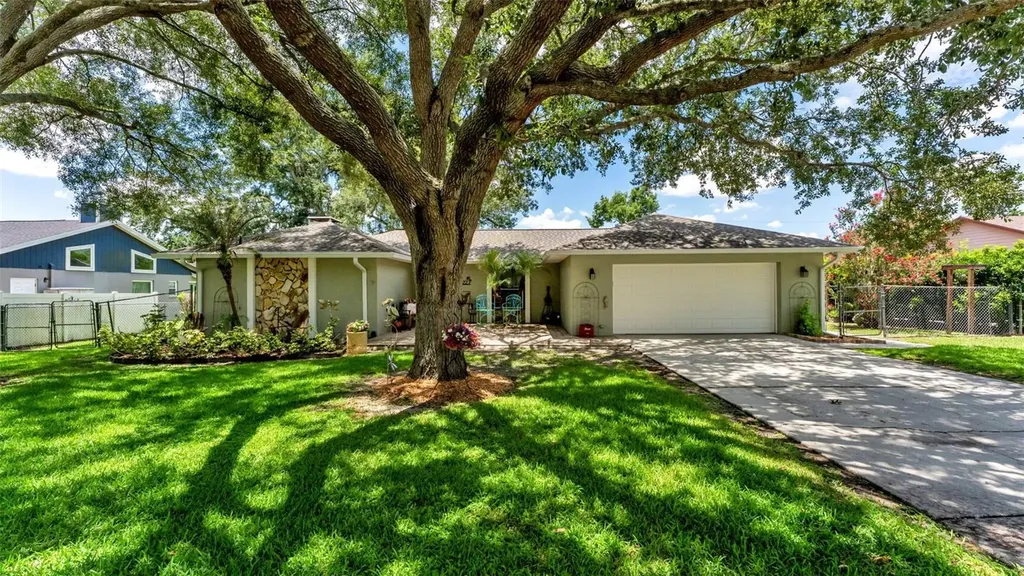 422 Willow Run Lakeland FL 33813