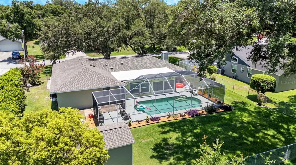 422 Willow Run Lakeland FL 33813