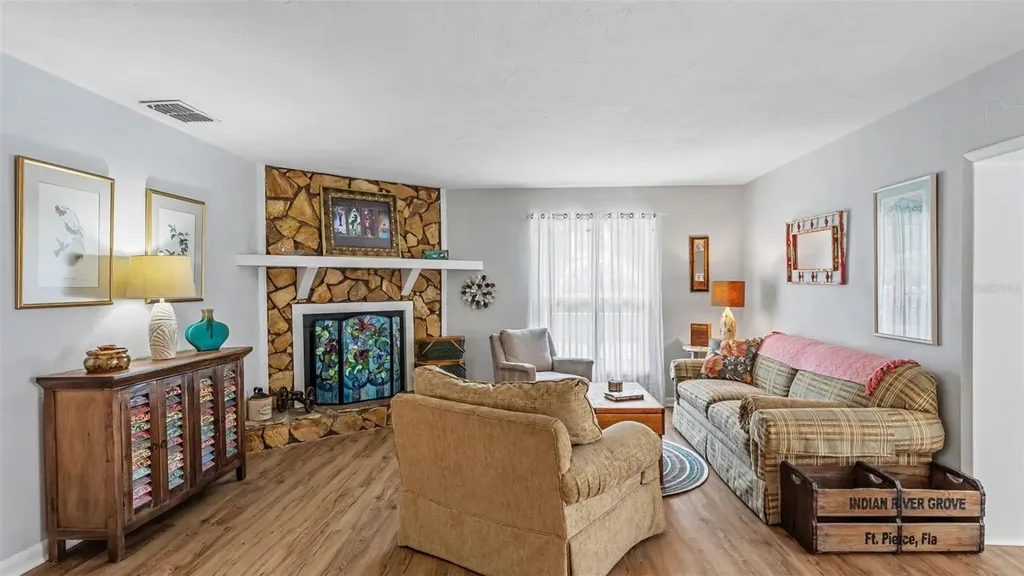 422 Willow Run Lakeland FL 33813