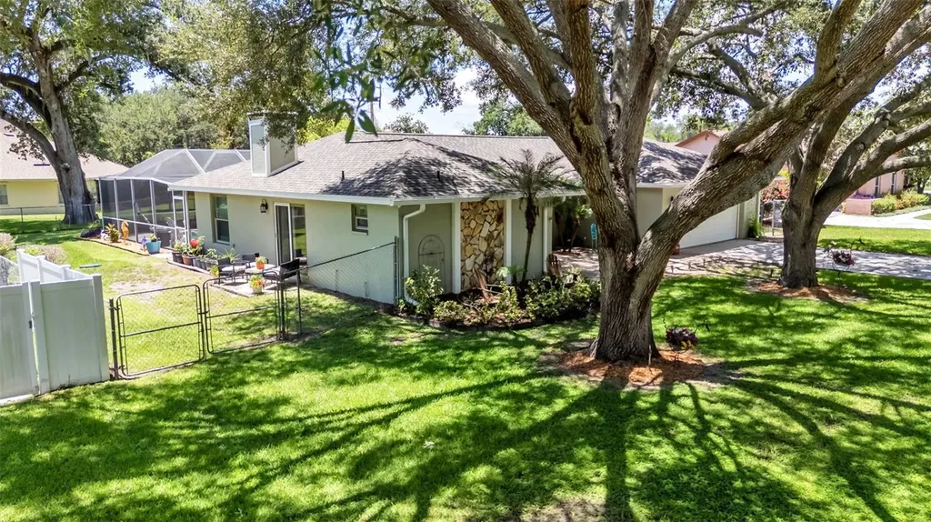 422 Willow Run Lakeland FL 33813
