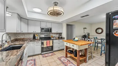 422 Willow Run Lakeland FL 33813