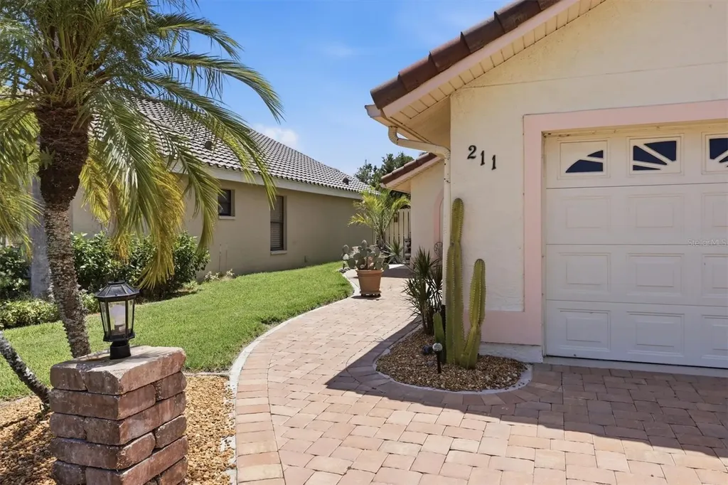 211 Carriage House Lane Nokomis FL 34275