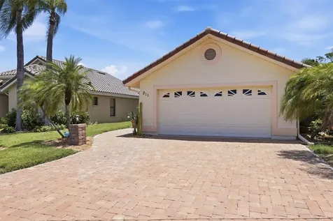211 Carriage House Lane Nokomis FL 34275