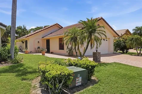211 Carriage House Lane Nokomis FL 34275