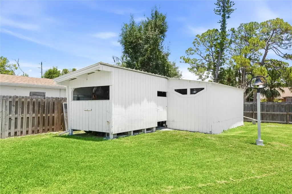 5701 Blount Avenue Sarasota FL 34231