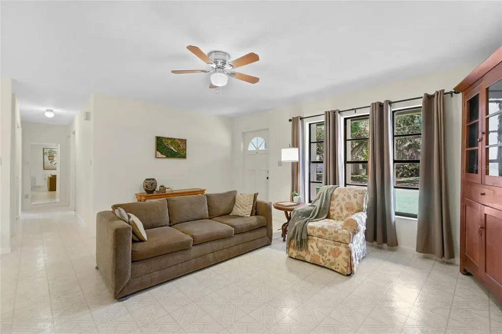 5701 Blount Avenue Sarasota FL 34231