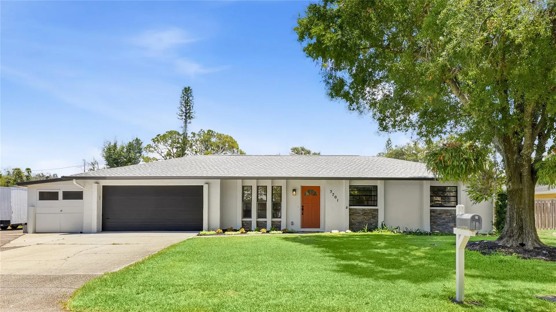 5701 Blount Avenue Sarasota FL 34231