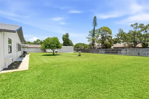 5701 Blount Avenue Sarasota FL 34231