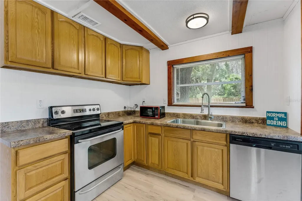5651 Orange Grove Avenue New Port Richey FL 34652