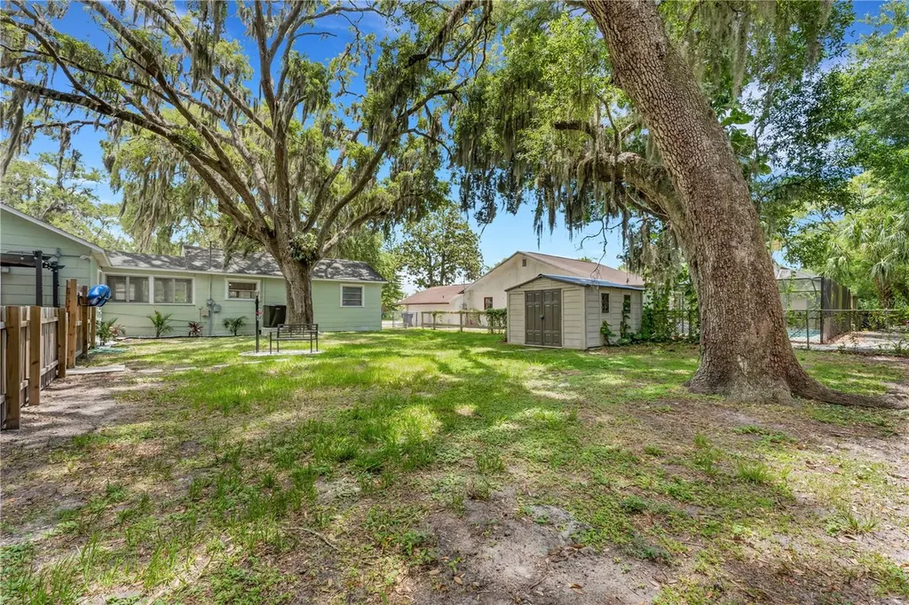 5651 Orange Grove Avenue New Port Richey FL 34652