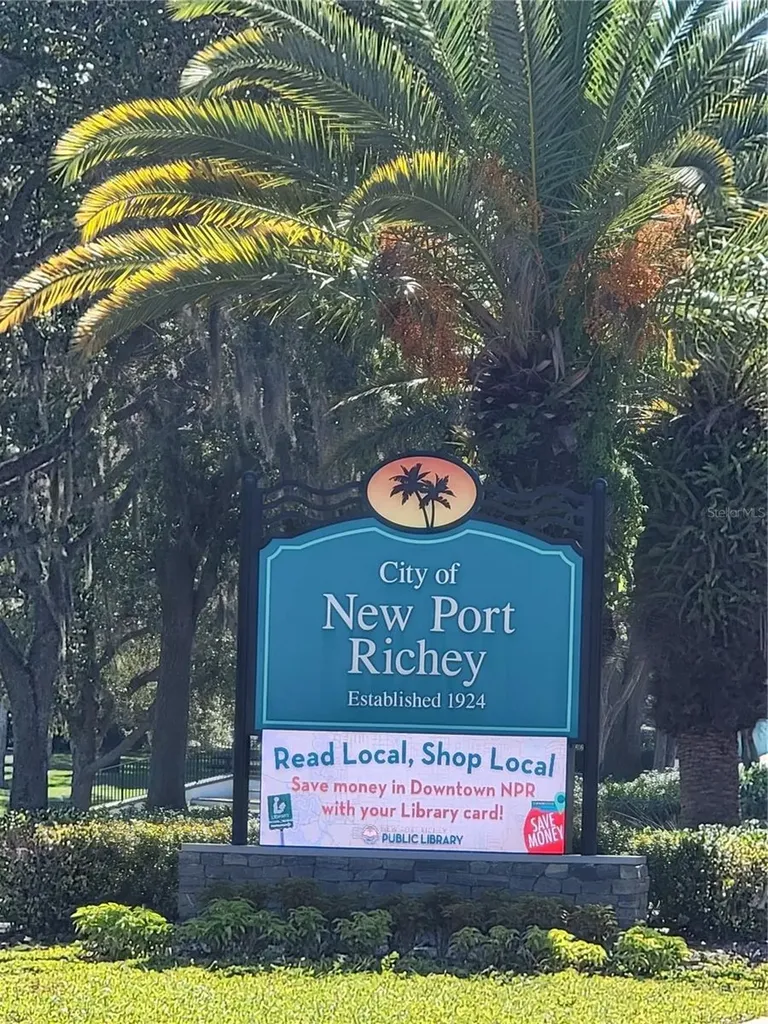 5651 Orange Grove Avenue New Port Richey FL 34652